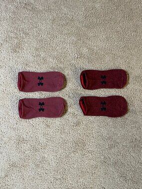 Under Armour Essential Lite No Show Red Socks
